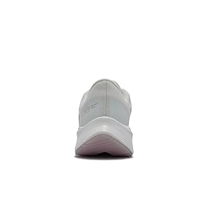 Nike スニーカー クエスト4 PRM DA8723-011 sungrasser_da8723-011